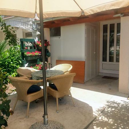 Lovely Apartment With Garden And Terrace غييكا المظهر الخارجي الصورة