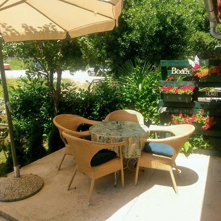 Lovely Apartment With Garden And Terrace غييكا المظهر الخارجي الصورة