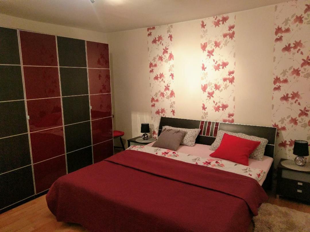 Lovely Apartment With Garden And Terrace غييكا المظهر الخارجي الصورة