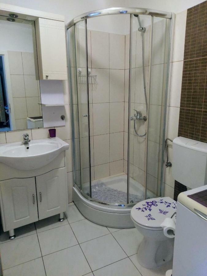 Lovely Apartment With Garden And Terrace غييكا المظهر الخارجي الصورة